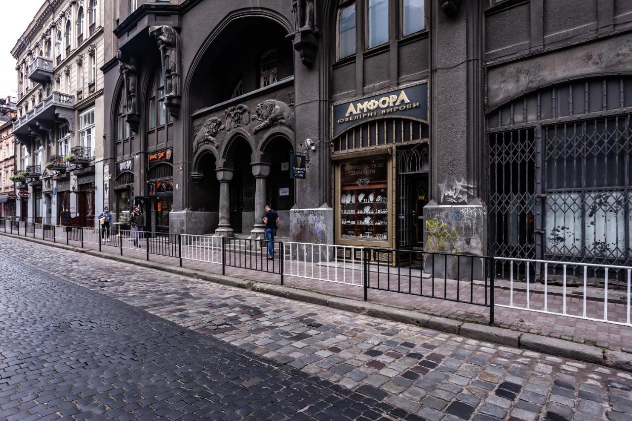 Leogrand Apartments On Kniazia Romana 6 Lviv Exterior foto